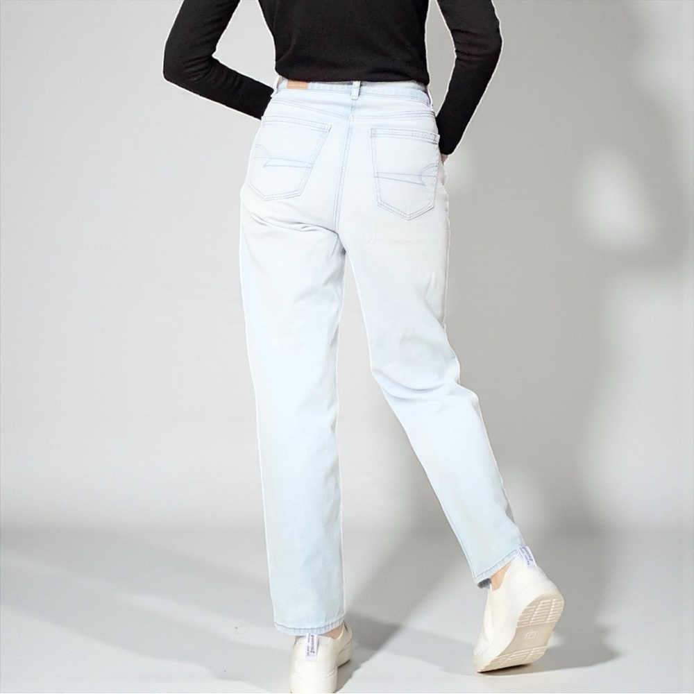 American Eagle Highest Rise Baggy Straight Jeans – Size 4 Short Light Blue - Picture 4 of 11